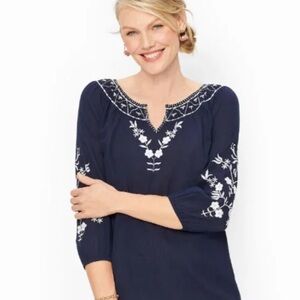 Talbots 2X Navy FLOWER EMBROIDERED GAUZE TOP New Not worn.